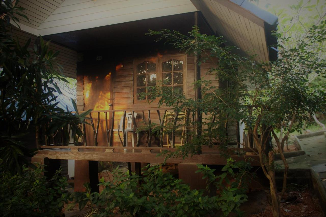 Black Wood Vandrarhem Koh Tao Exteriör bild